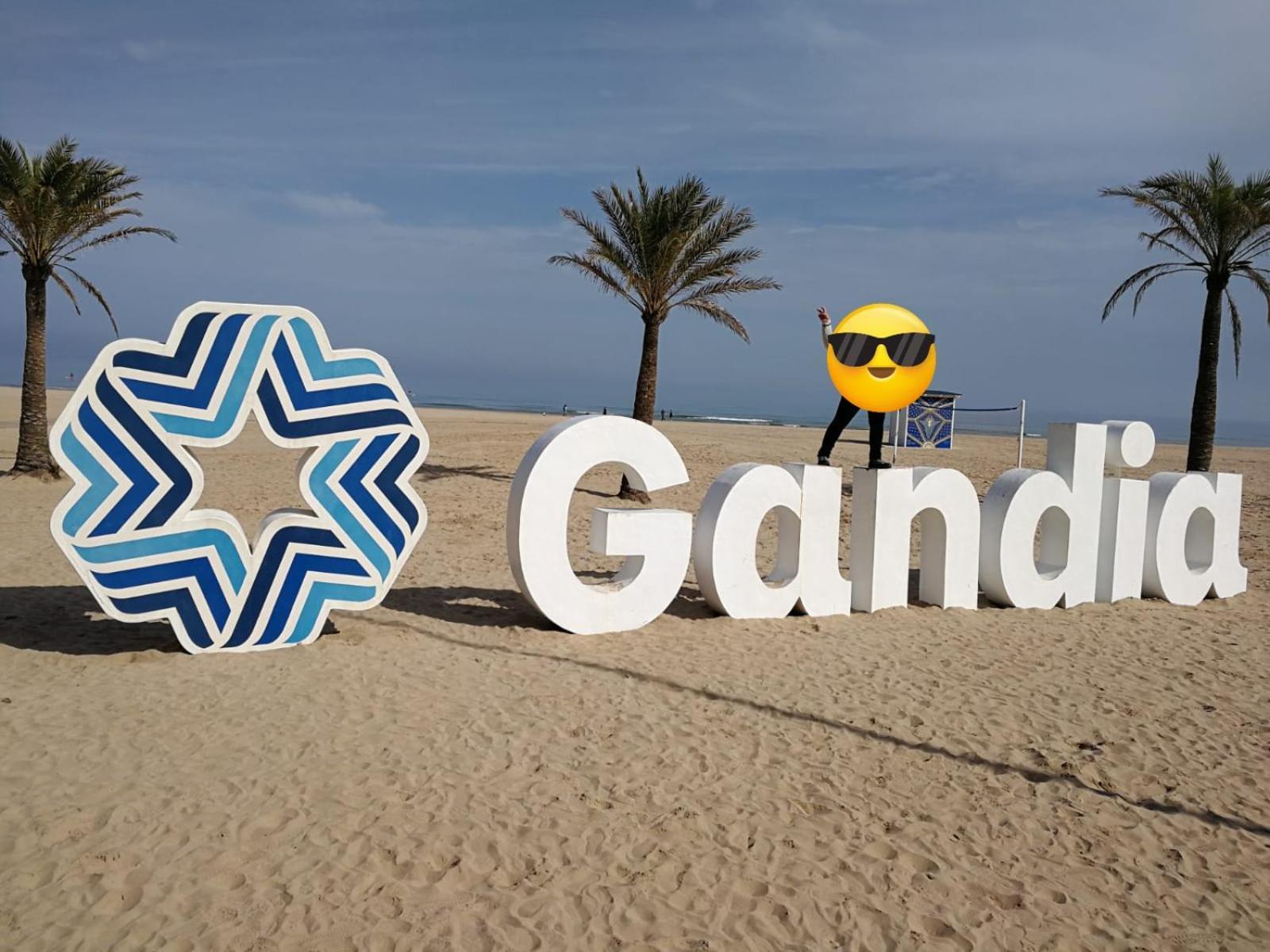 Mare De Deu, Vivienda Vacacional Para Familias Y Mayores De 25 Anos En El Grao De Gandia-Playa Playa de Gandia 外观 照片