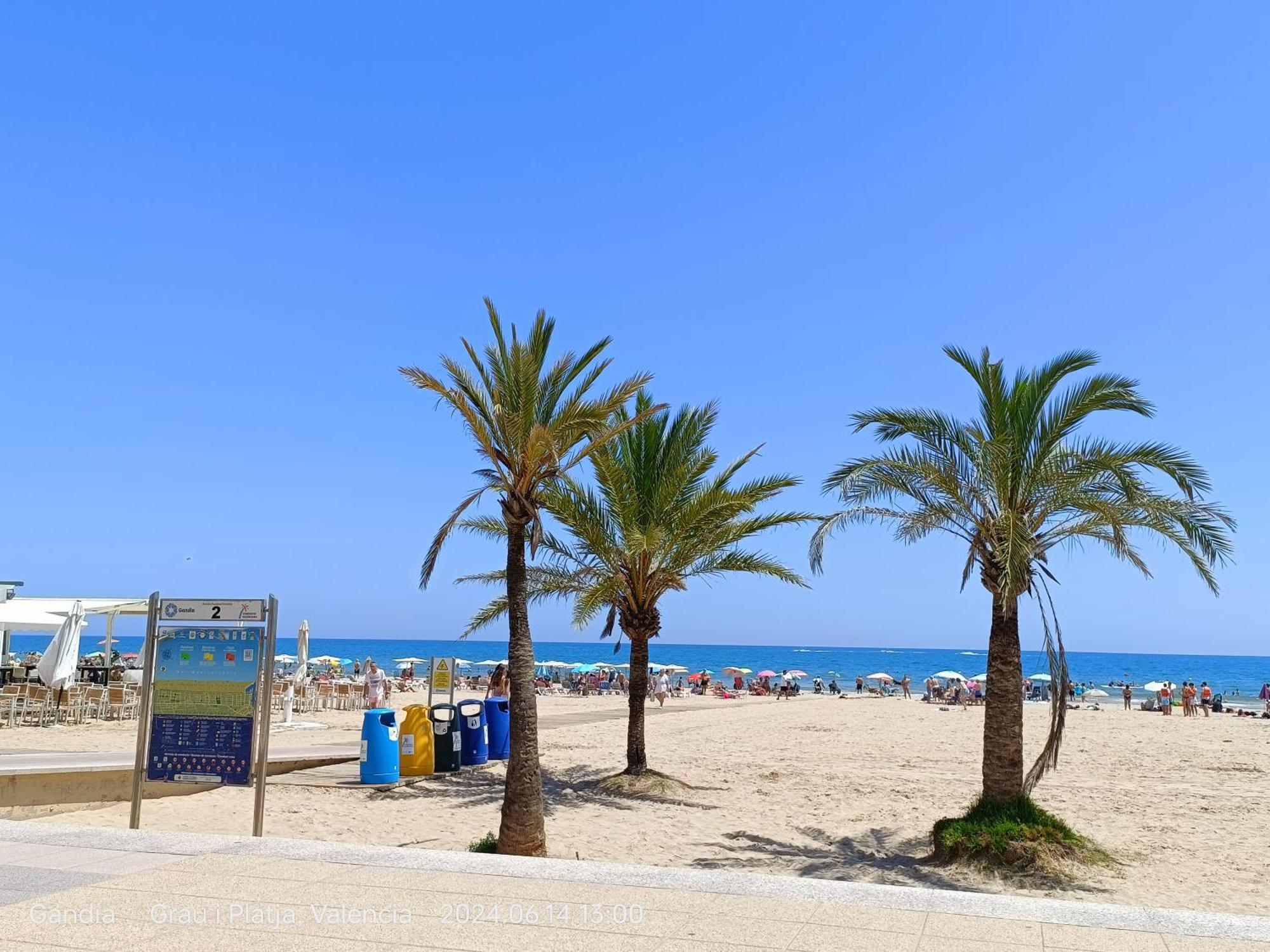 Mare De Deu, Vivienda Vacacional Para Familias Y Mayores De 25 Anos En El Grao De Gandia-Playa Playa de Gandia 外观 照片