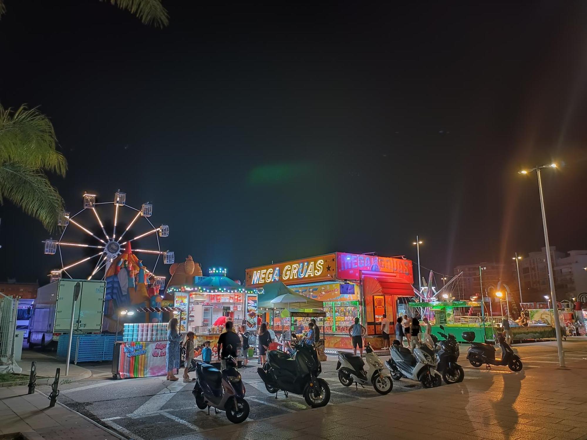 Mare De Deu, Vivienda Vacacional Para Familias Y Mayores De 25 Anos En El Grao De Gandia-Playa Playa de Gandia 外观 照片